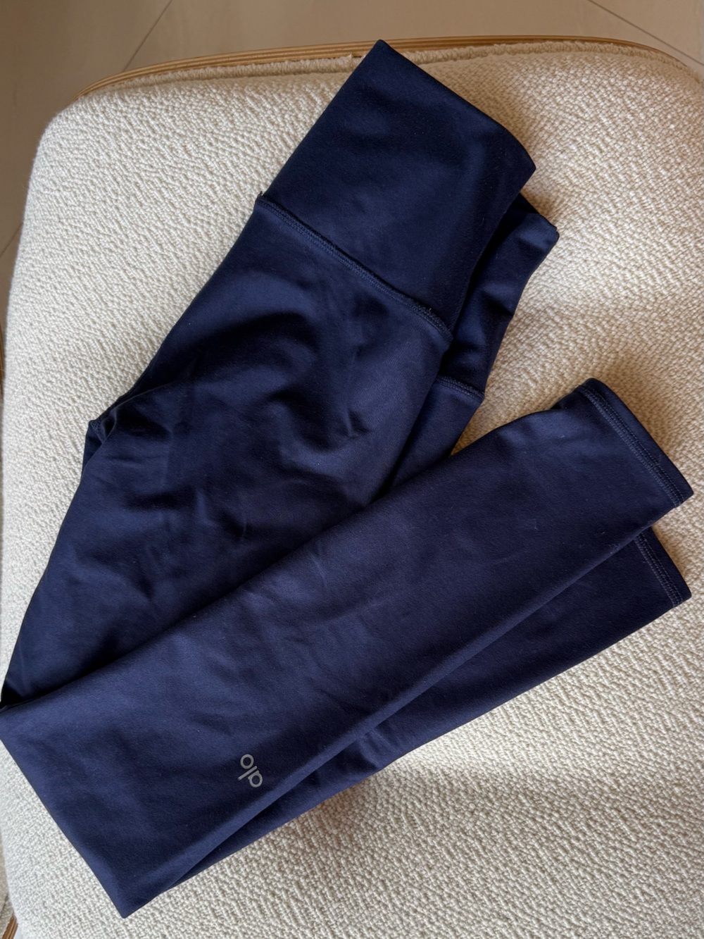 ALO Yoga Midnight Blue Leggings with Light Blue Logo